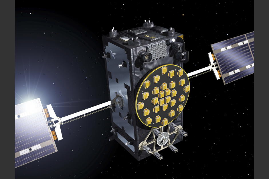 Imagen facilitada por la Agencia Espacial Europea de un satélite del programa de navegación por satélite de la Unión Europea, y que lanzará mañana junto con otro satélite al espacio, con lo que tendrá en total seis satélites en órbita, para mejorar la navegación aérea o terrestre con dispositivos móviles o instalados en automóviles. (Foto EFE)