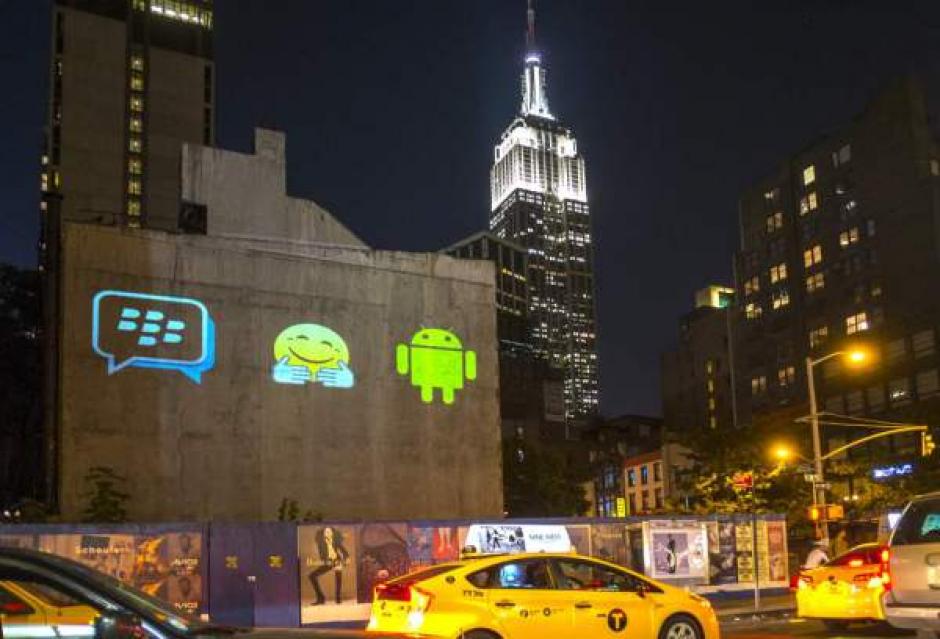 BlackBerry publicó en su blog oficial que ya se encuentran disponibles las descargas de la aplicación de BlackBerry Messenger para iPhone y Android.