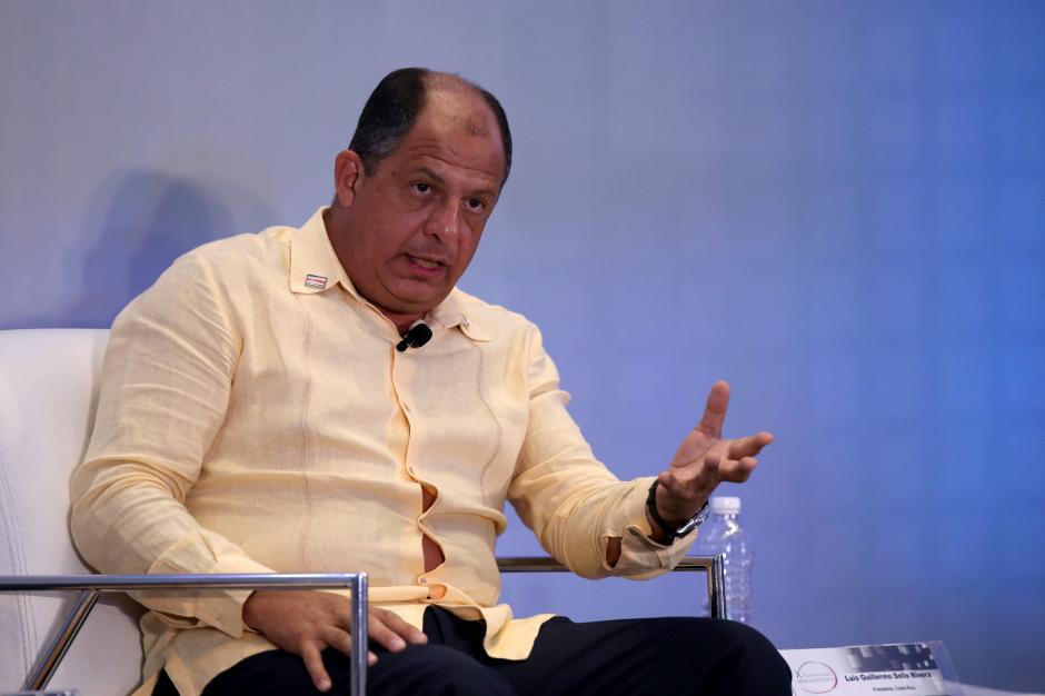 Solís negó rotundamente que durante su campaña política haya recibido visitas de personas a ofrecer fondos y aseguró que quienes lo hicieron fueron inscritas en el Tribunal Supremo de Elecciones como correspondía. (Foto: EFE) 