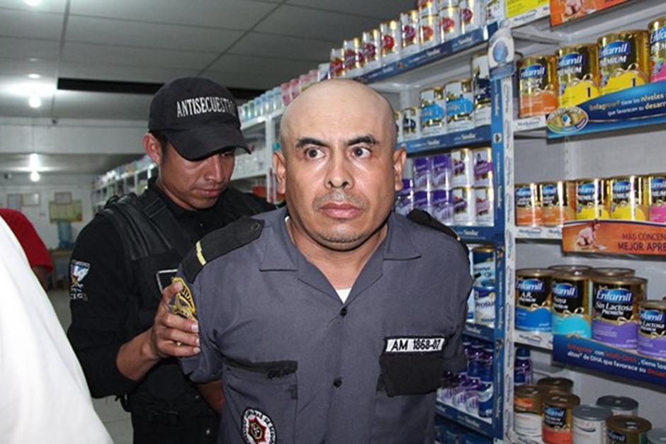El guardia de seguridad privada Mynor David Guevara Ténaz fue sentenciado al internamiento por tiempo indefinido en hospital Federico Mora por haber dado muerte a Patricia Samayoa en el interior de una farmacia de la zona 1. (Foto: Archivo) 