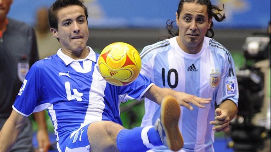 La Bicolor de Futsal se medirá a Argentina en doble partido amistoso en el Domo de la zona 13. (Foto: Archivo)