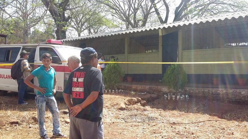Un maestro murió luego de ser atacado a balazos mientras se encontraba dando clases en una escuela de Chiquimulilla, Santa Rosa. (Foto: Facebook/ Multivisión Canal 3)