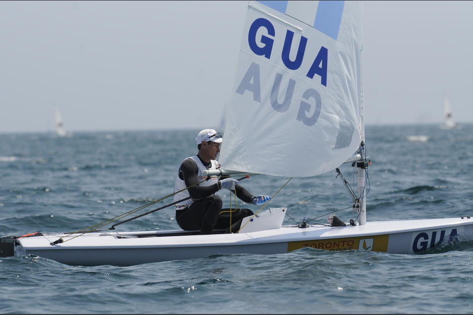 El velerista guatemalteco no tuvo su mejor inicio, pero ya remontó y es el líder en mitad de la competencia. (Foto: Pedro Pablo Mijangos/Soy502)