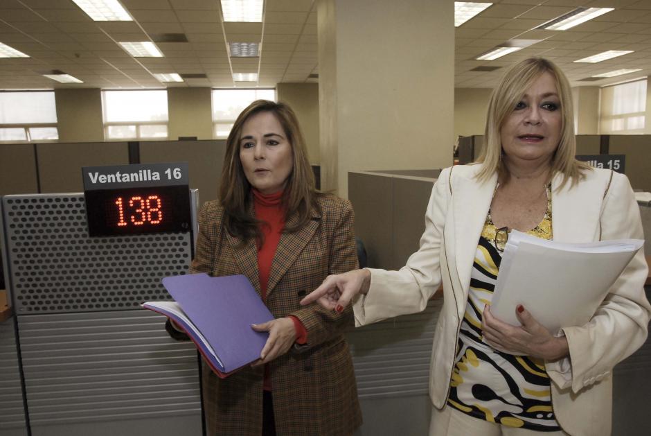 La abogada Karen Fisher presentó en el MP una denuncia contra Manuel Baldizón a quien pide investigar por aparente plagio en el libro Rompiendo Paradigmas. Foto: Jesús Alfonso/Soy502