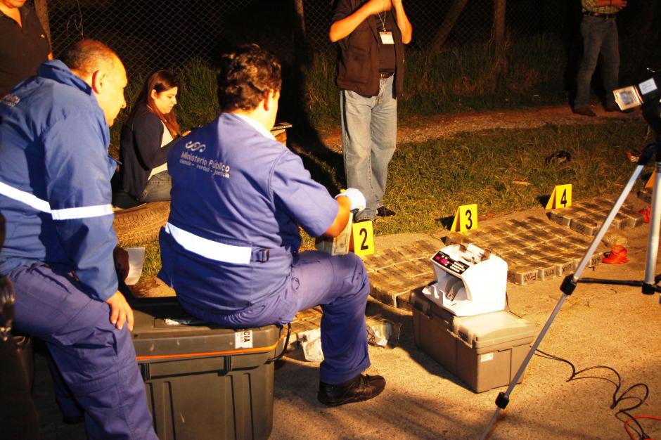 En total eran 113 paquetes con dinero en efectivo que suman más de US$2 millones. (Foto: PNC)