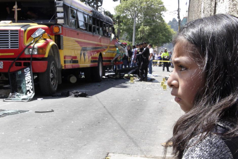 Las víctimas esperaban a emprender el viaje en autobús hacia Palencia, cuando explotó el artefacto. (Foto: David Ixbalán/Soy502)
