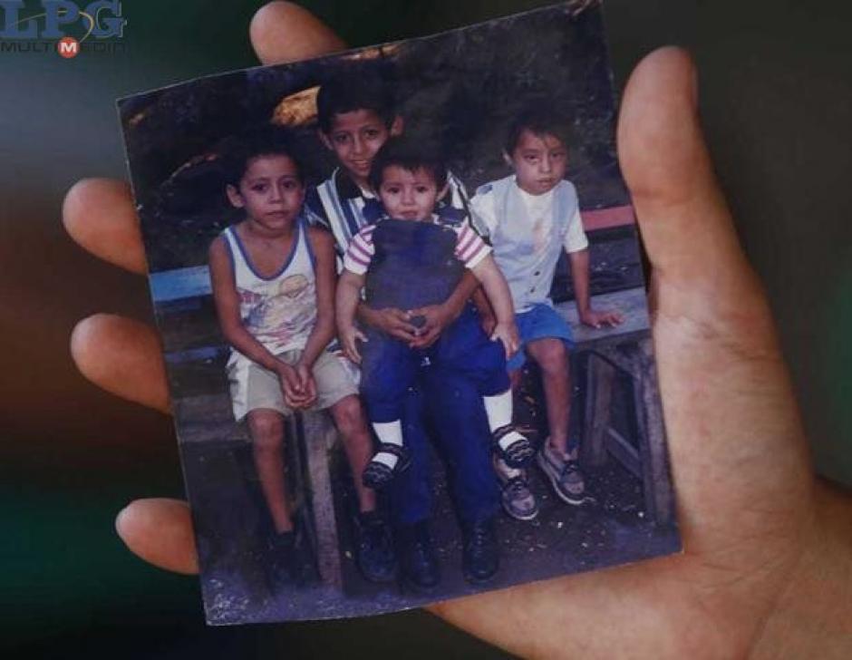 Un familiar proporcionó la fotografía de los cuatro hermanos fallecidos cuendo estaban pequeños. (Foto:La Prensa Gráfica)