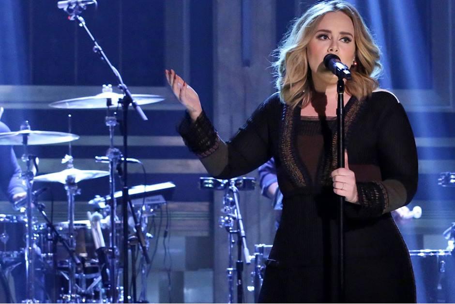 La única canción que estará en internet es y será "Hello".