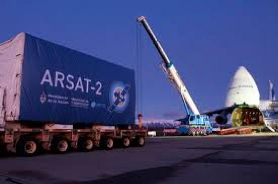 Argentina lanzó este miércoles al espacio el Arsat-2, el segundo satélite geoestacionario construido en dicho país. (Foto: conclusion.com.ar)