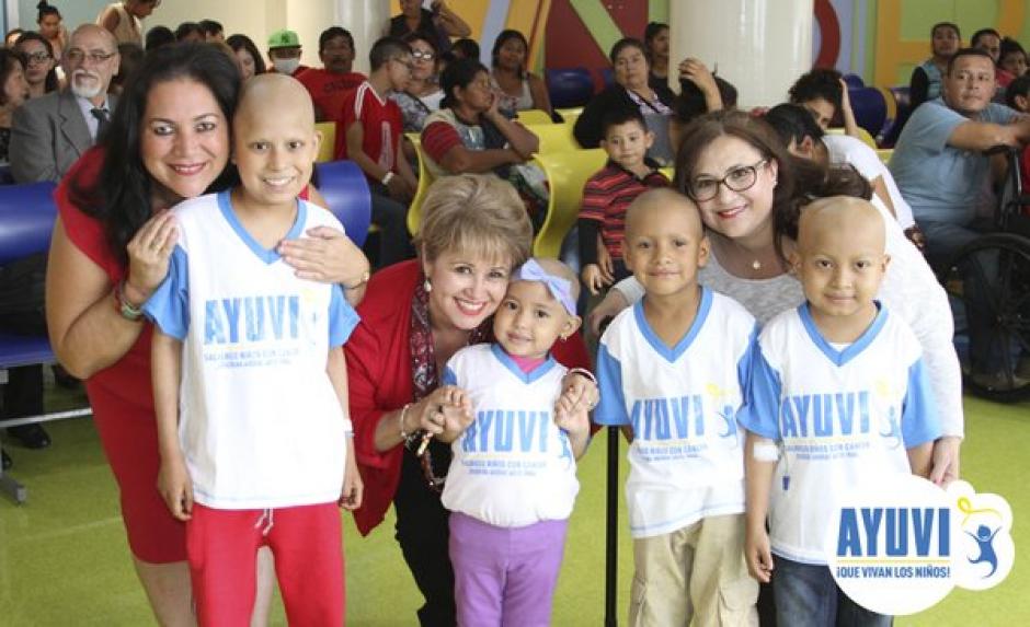 Pintando Sonrisas en Cascarones recaudó 199 mil quetzales para el tratamiento de niños con cáncer (Foto: Soy502)