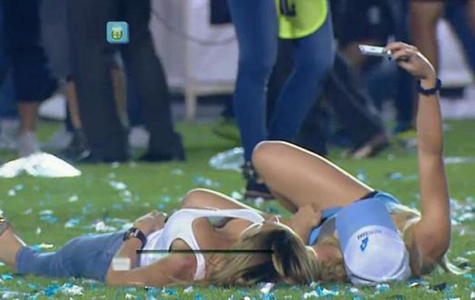 La infartante "Selfie" de las hijas del presidente de Racing hacen arder la redes sociales.