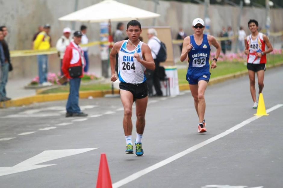 Erick Barrondo ganó la medalla de plata en el Campeonato Sudamericano de Marcha, que se lleva a cabo en Cochabamba, Bolivia.