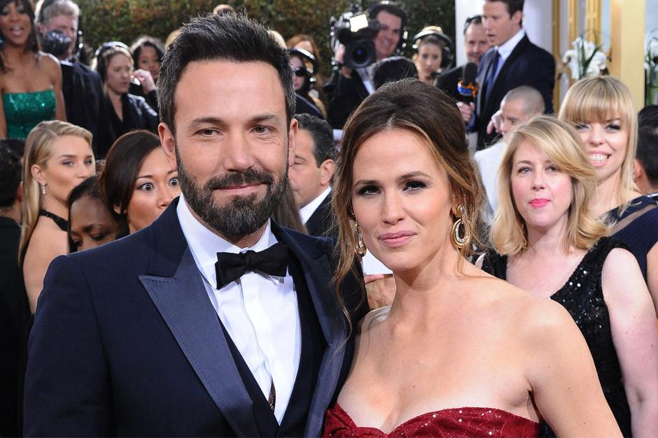 La pareja comenzó a salir juntos a mediados de 2004 y se comprometieron en abril de 2005.