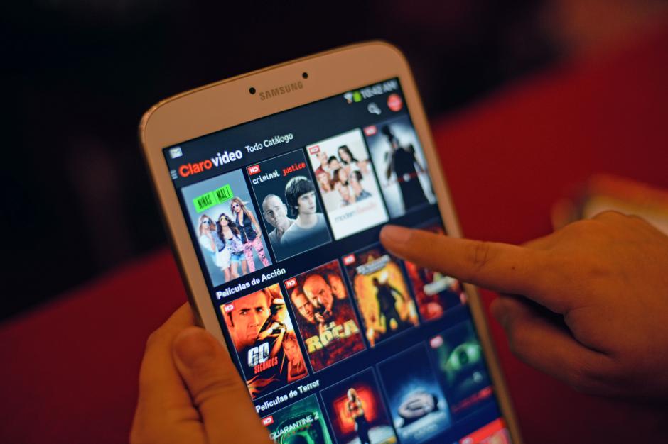 Claro Video es la nueva opción de entretenimiento, con un pago de Q65 se tendrá acceso a series, películas y pagos por evento. (Foto: Esteban Biba/Soy502) 