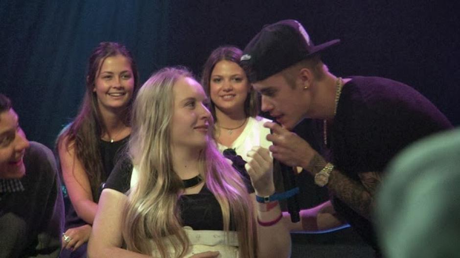 Justin Bieber ofreció un concierto privado a Kate O’Neill en Australia. La chica sufrió un accidente automovilístico que le impedía asistir al espectáculo.