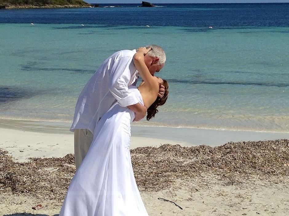 Las bodas más románticas y locas en la isla más alejada del caribe pueden apreciarse en la serie de Fox Life "Bodas Increíbles". (Foto: Fox Latinoamérica) 