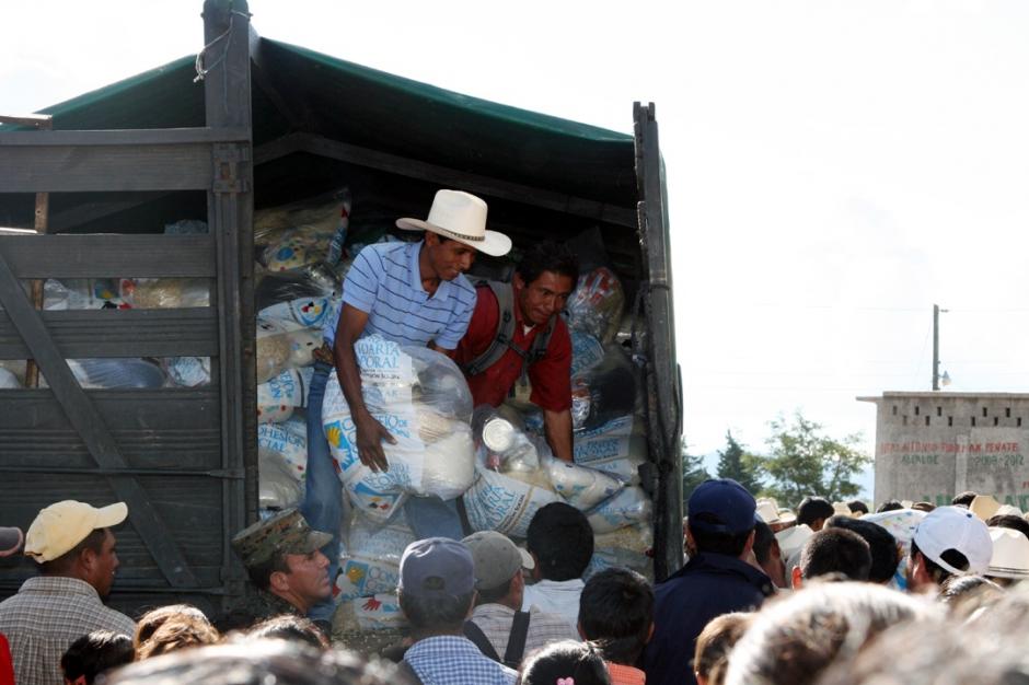 Los programas de remesas condicionadas o entrega de víveres corren el riesgo de convertirse en ejercicios clientelares que tienen poco impacto real sobre el desarrollo sostenible. (Archivo Nuestro Diario)