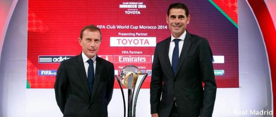Emilio Butragüeño y Fernando Hierro representantes del Real Madrid en el sorteo del Mundial de Clubes Marruecos 2014. (Foto: Real Madrid)