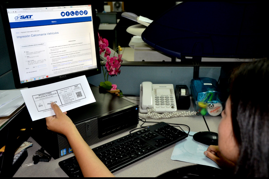 La SAT cambió el diseño de la constancia de pago del impuesto de circulación el 1 de agosto. (Foto: SAT)