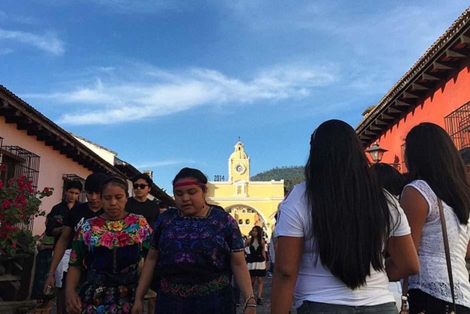 Miles de personas recibirán Año Nuevo en las calles de la Antigua Guatemala. Se reporta que habrá más de 7 mil personas en las festividades. (Foto: Jesús Alfonso/Soy502)