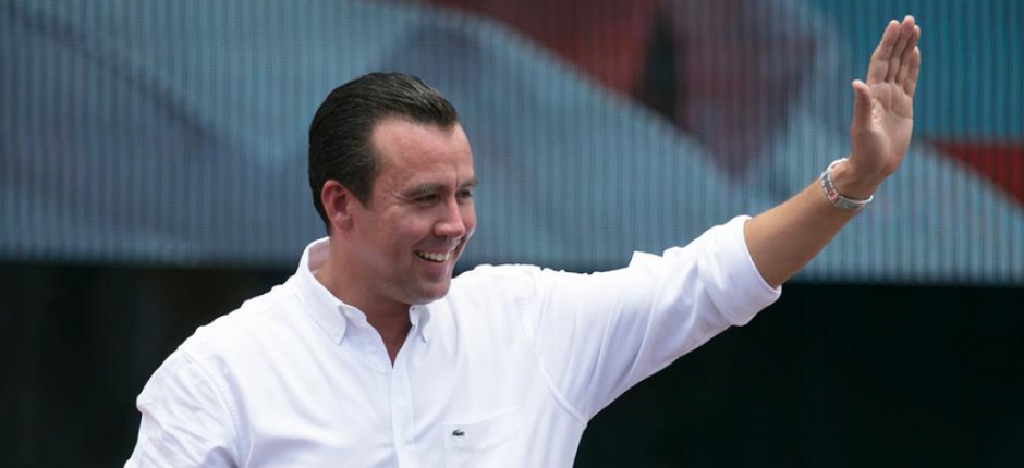 El precandidato del PP, Alejandro Sinibaldi, siempre ha publicado su clara posición ante las encarcelaciones políticas en Venezuela. (Foto: Facebook Alejandro Sinibaldi)