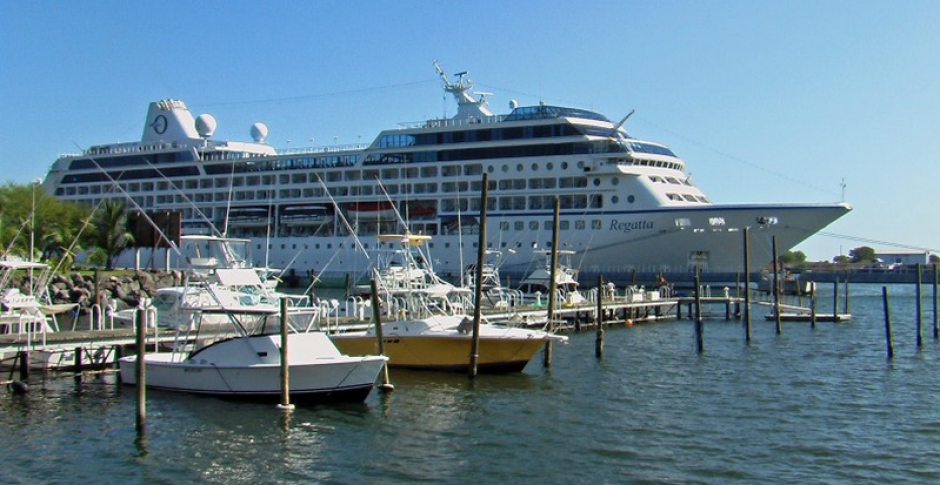 Dos de las embarcaciones atracaron en la costa del Pacífico y la otra en la costa del Atlántico. (Foto: hostelsur.com)