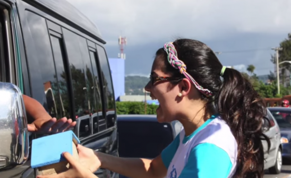 Seguro te encontrarás a estos voluntarios estos días por las calles de Guatemala, Antigua y Quetzaltenango. (Foto: TECHO)