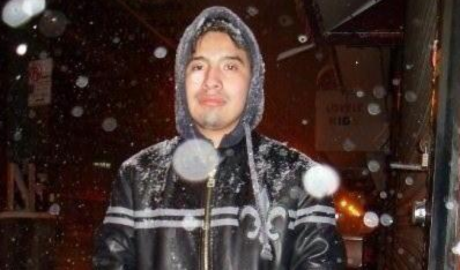 El guatemalteco lleva desaparecido desde el jueves 26 de marzo, cuando el edificio donde se encuentra el restaurante donde trabajaba sufrió una explosión de gas. (Foto: Facebook) 