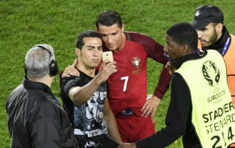 Portugal ya no sería sancionado por "invasión a la cancha", de un aficionado. (Foto: Twitter)