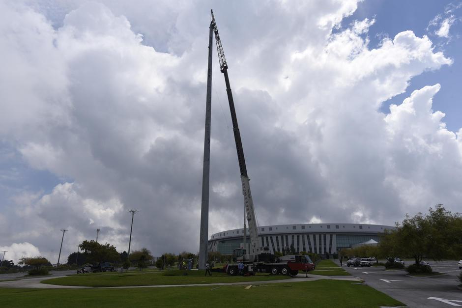 El asta que mantiene la bandera Nacional en Casa de Dios fue retirada. (Foto: Erick Sor/Nuestro Diario) 