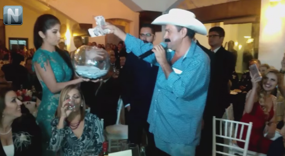 Alcalde que robó poquito, Hilario “Layín” Ramírez Villanueva, devolvió un poquito. (Foto: Sin Embargo)