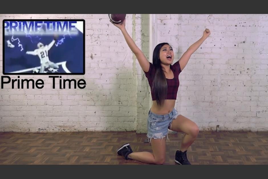 Las modelos imitan exactamente los moviminetos de los jugadores de futbol americano al celebrar un "touchdown". (Foto: Playboy) 