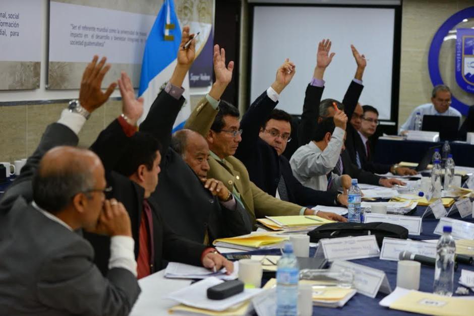 La Postuladora para Contralor General de Cuentas logró desentrampar este martes el proceso de votaciones al lograr acuerdos para definir la nómina de seis aspirantes. (Foto: Wilder López/Soy502)