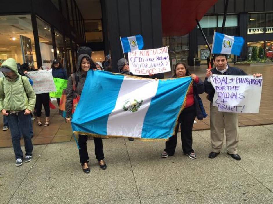 Gaby Moreno se une a las protestas del #30M desde Chicago. (Foto: Carlos Andrés España/Twitter)