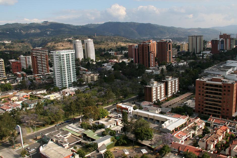 Guatemala se convirtió entre los diez países con más reformas para mejorar el clima de negocio entre privados. Una de las categorías es la de permisos de construcción en donde escaló 33 puestos, colocándose del puesto 94 al 61 entre 189 economías. Fuente: Harry Díaz/Flickr