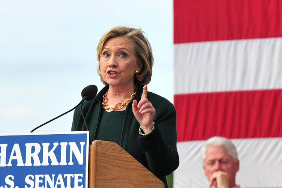 Hillary Clinton, la exsecretaria de Estado y esposa del expresidente de los Estados Unidos, Bill Clinton, dijo que "piensa" lanzarse a la candidatura por la presidencia de ese país (Foto: AFP)