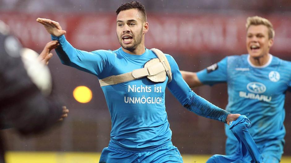 Daniel Engelbrecht regresó con gol tras varios meses de operaciones con problemas cardíacos. 