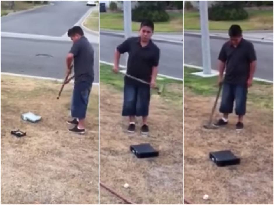 El muchacho se tuvo que despedir de sus videojuegos de una forma muy dolorosa, que no paró de llorar mientras destruía su Xbox. 