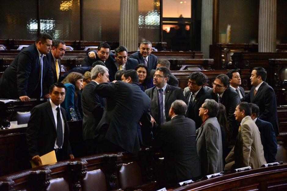 La bancada de Lider intentó bloquear las reformas a la Ley Electoral, sin llegar al Congreso. Aún así, se pudo realizar la Primera Lectura. (Foto: Wilder López/Soy502)