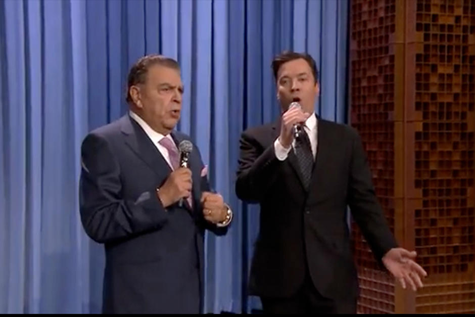 Don Francisco visita a Jimmy e interpretan una canción en inglés. (Imagen: captura de pantalla)