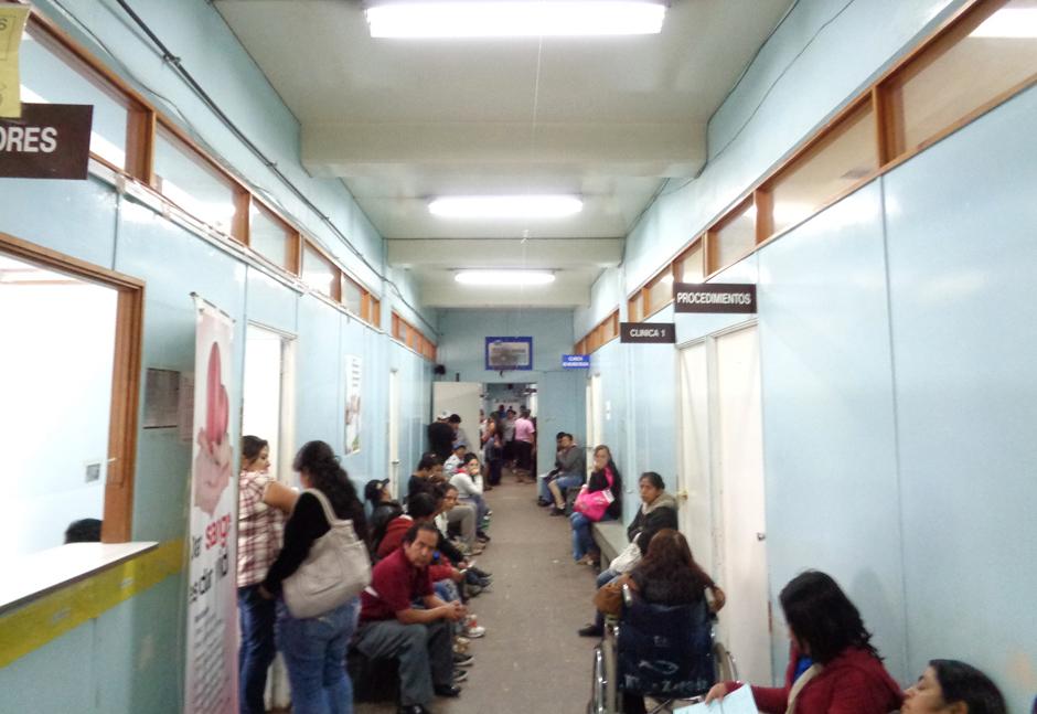 Los galenos suspenderían la atención en la consulta externa y las operaciones selectivas. 