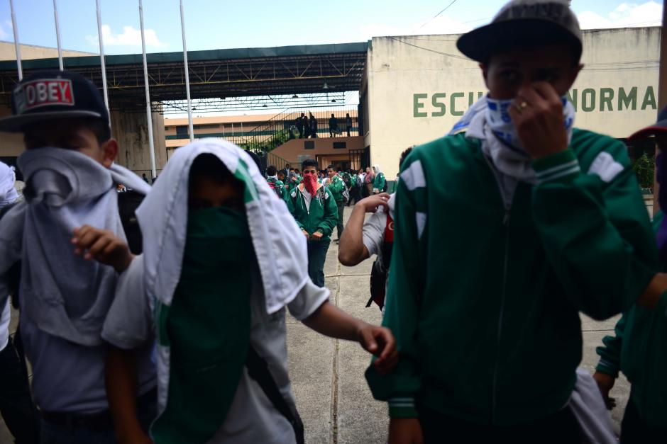 Estudiantes de la Normal para Varones tomaron instalaciones Soy502