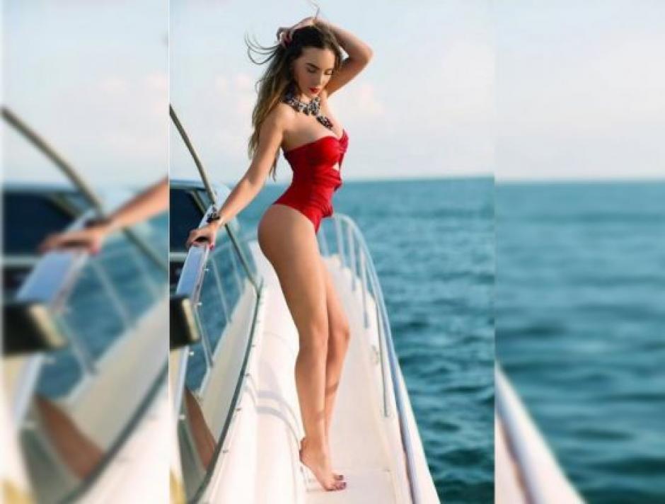 Belinda se ha convertido en una mujer admirada en su país por su sensualidad, belleza y talento vocal. 