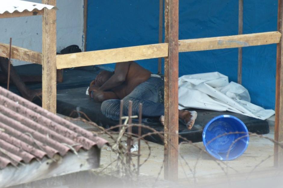De acuerdo con la Organización Mundial de Salud (OMS) a la fecha se han contabilizado más de 2 mil muertes por el virus Ébola (Foto: AFP)