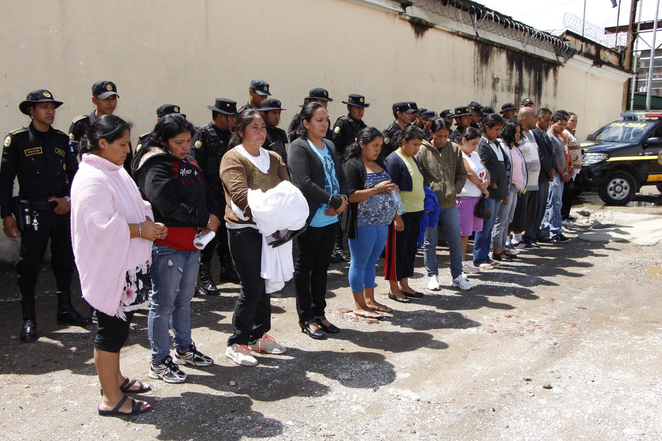 La PNC capturó a 27 personas relacionados con el cobro de extorsiones. (Foto:PNC)