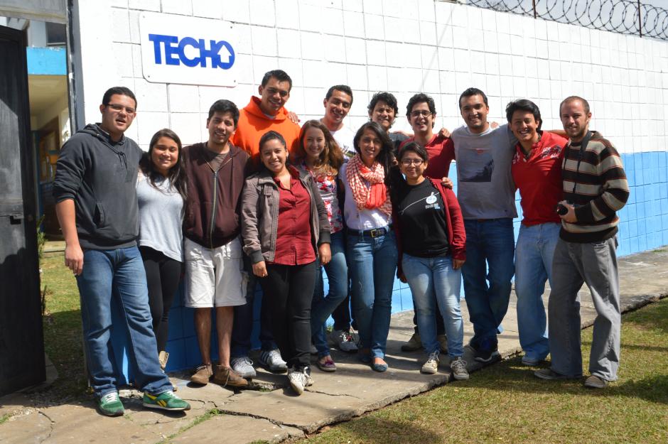 Techo ha sido una gran escuela para varios jóvenes profesionales. (Foto: Cortesía Goyo Saavedra)