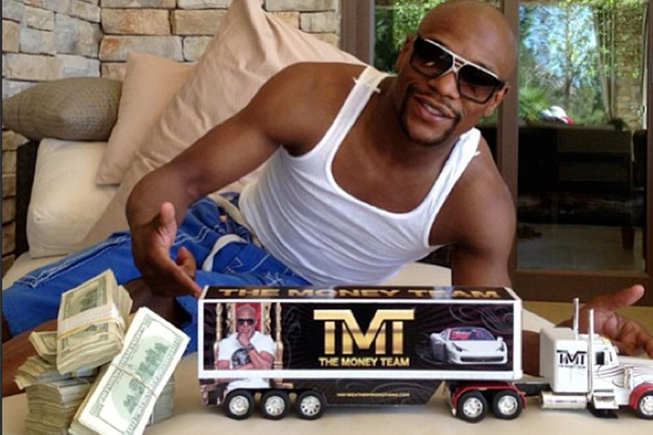 Floyd Mayweather Jr. usará guantes Grant (marca estadounidense) y Manny Pacquiao lo hará con unos Cleto Reyes (marca mexicana).