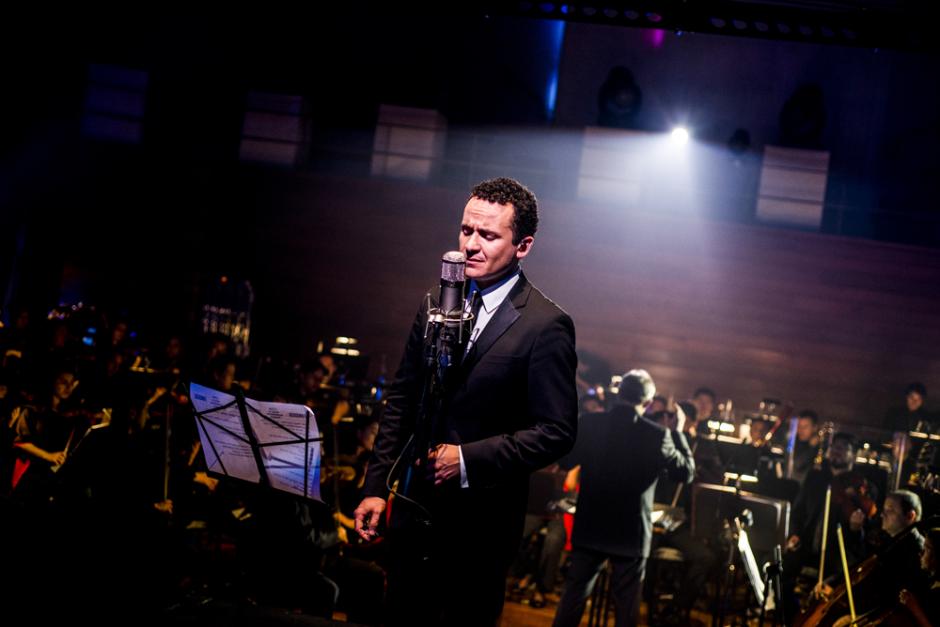 Fonseca, durante la presentación de su concierto "Sinfónico". (Foto: El Heraldo Colombia) 