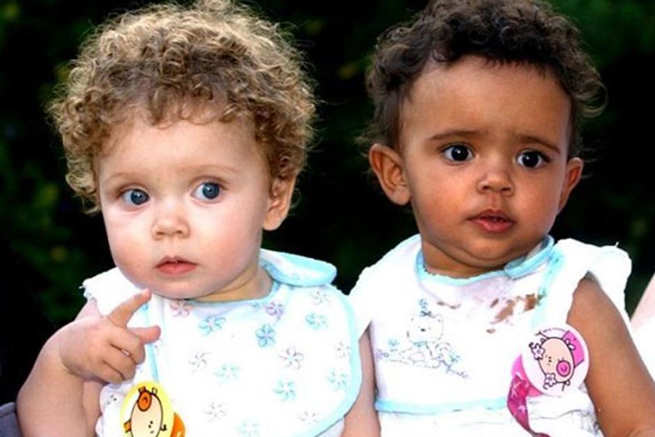 A los dos años, el padre de uno de los gemelos decidió hacer una prueba de ADN. 