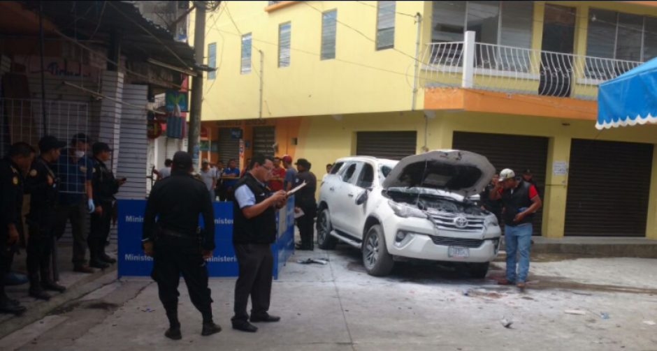 El Ministerio Público realiza las primeras investigaciones en el lugar del ataque contra el alcalde de La Libertad, Huehuetenango. (Foto: @NuestroDiario)